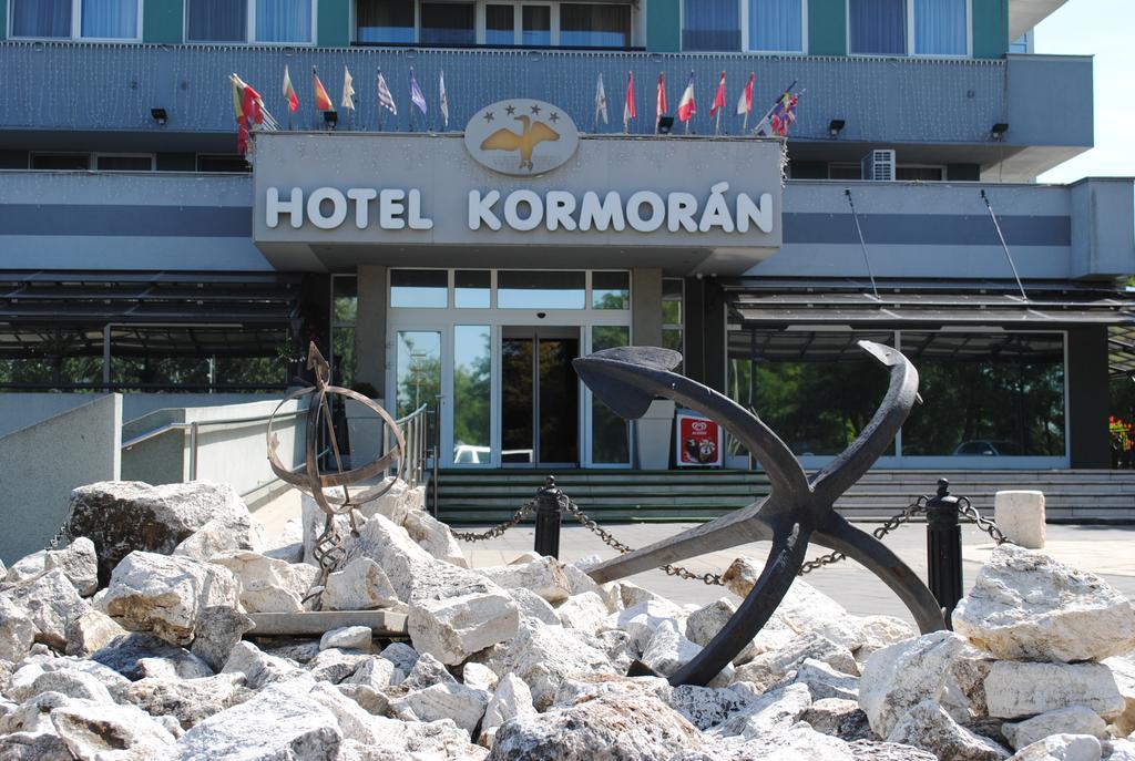 Hotel Kormoran Šamorín Exterior foto