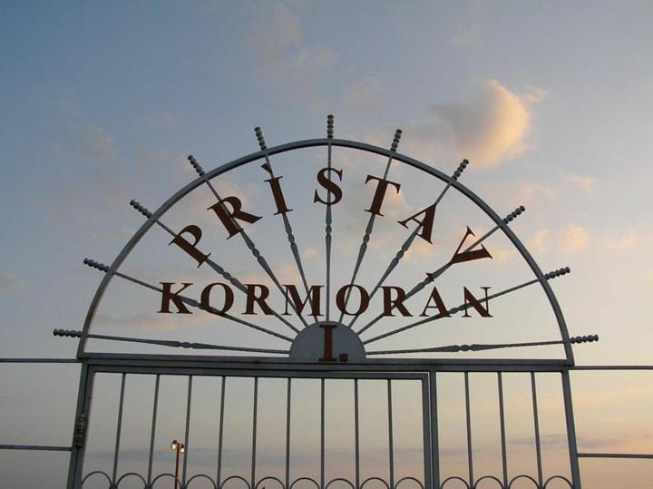 Hotel Kormoran Šamorín Exterior foto